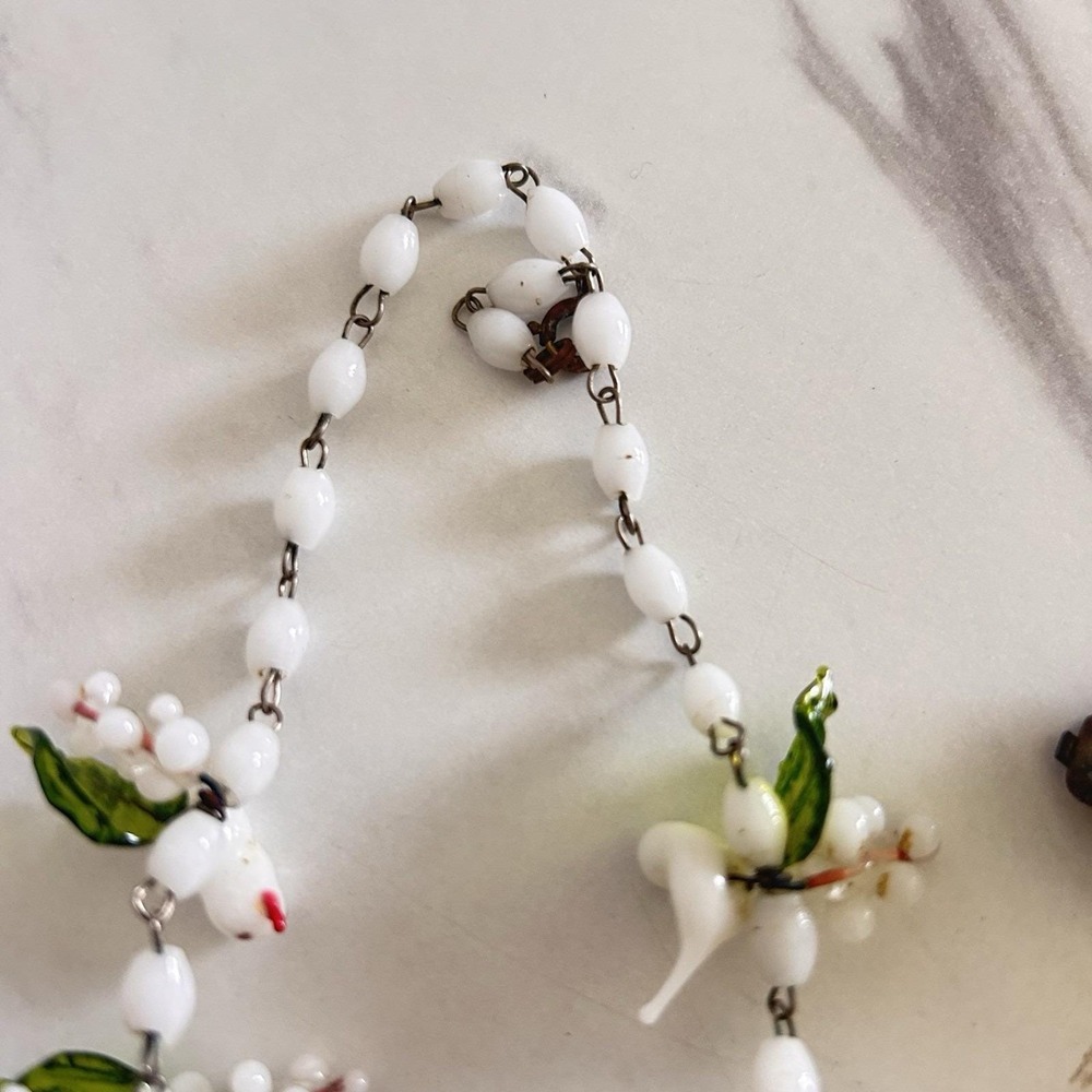 Vintage Murano White Glass Doves & Leaf Necklace‎ & Clip-on Earrings 1950s Italy - Picture 8 of 10